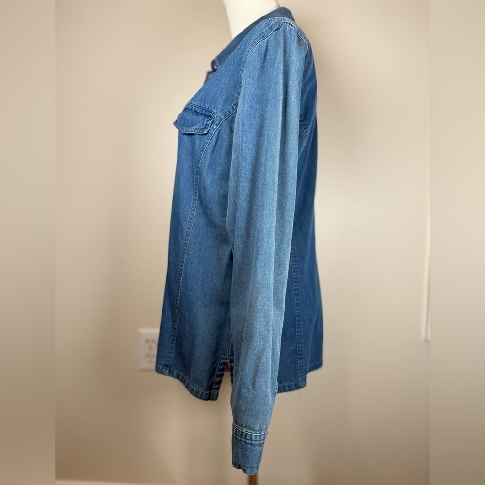 Talbots Classic Denim Shirt Long Sleeve Cotton Button Front Women's Size Medium - Picture 2 of 7